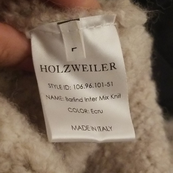 HOLZWEILER Barlind Oversized Turtleneck Sweater - Picture 13 of 16